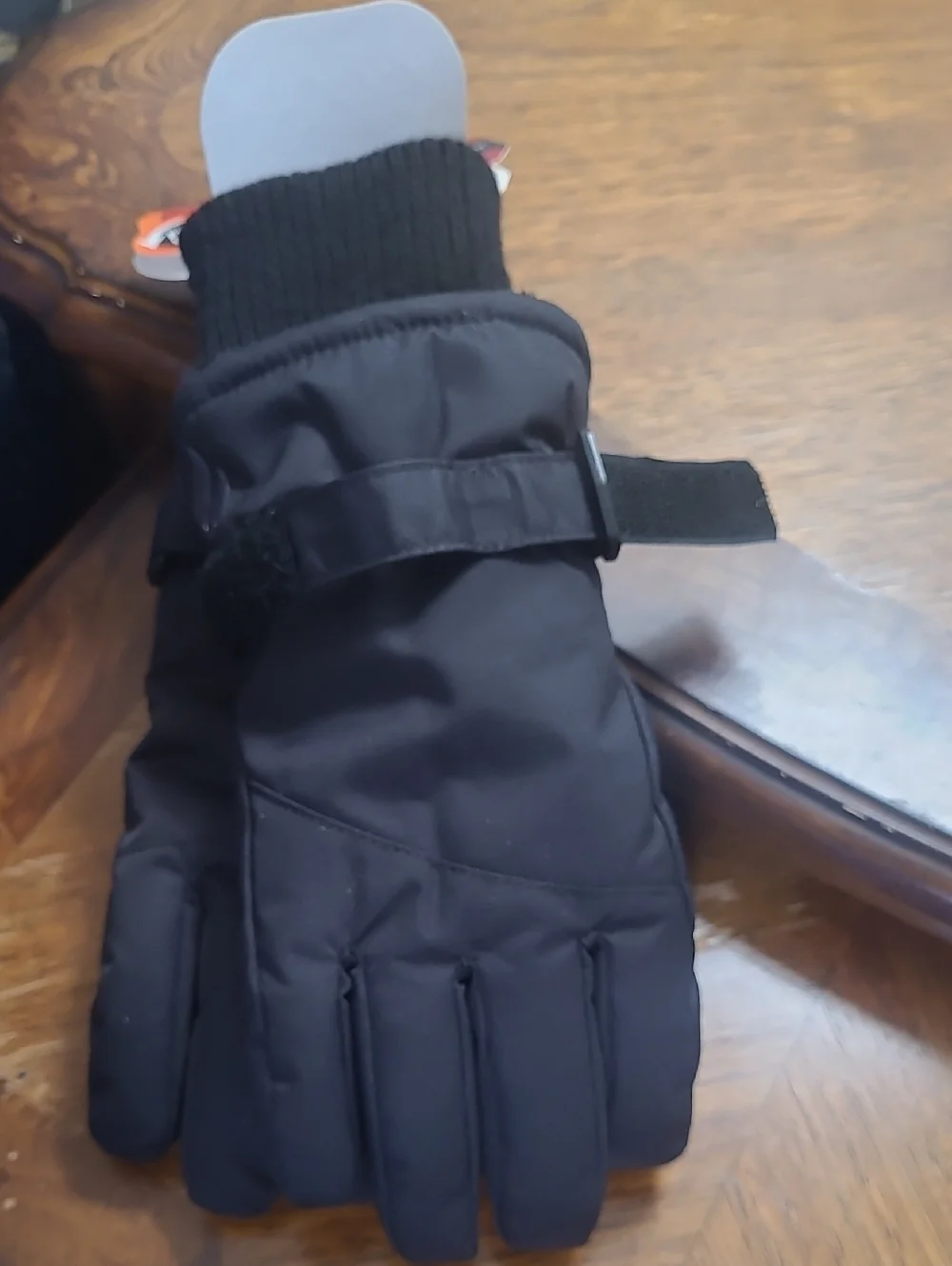 New with tag! Heat Holders Weaver Youth Small/Medium Black Winter Thermal Gloves
